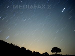 Enthusiaștii cosmosului se pregătesc pentru spectacolul ceresc al Perseidelor, un eveniment astronomic deosebit care atinge apogeul.