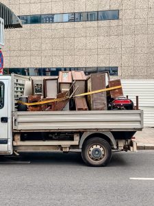 Străzile Bucureștiului, curățate de ‘exponatele’ neplăcute: Primarul Stelian Bujduveanu anunță o nouă Inițiativă