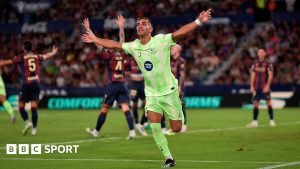 Rashford înlocuit la pauză, înainte ca Barcelona să întoarcă meciul