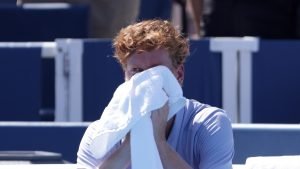 Sinner abandonează finala de la Cincinnati cu Alcaraz