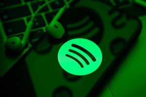 Spotify colaborează cu lideri din industrie pentru a crea produse muzicale AI