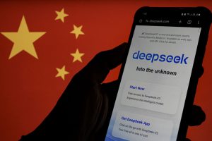 DeepSeek introduce o versiune actualizată cu noi funcționalități disponibile.