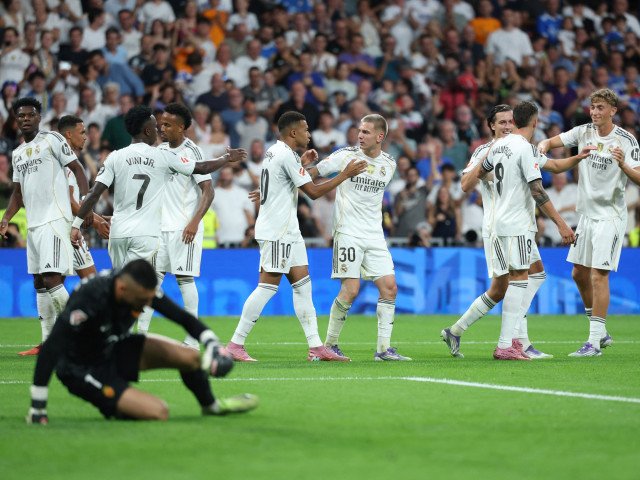 Doar a călcat pe gazon și a intrat în istoria lui Real Madrid