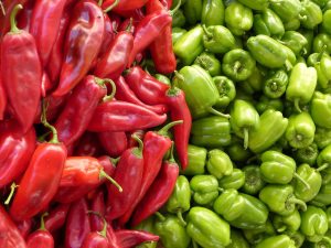 Ardei verde sau roșu: care este varianta ideală pentru o dietă sănătoasă, în opinia experților