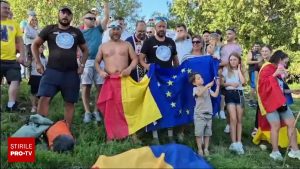 Avram Iancu a realizat o performanță extraordinară, înotând 4.448 de kilometri fără a purta costum de neopren.