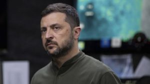 Casa Albă nu a exclus posibilitatea ca Zelenski să se afle în Alaska în timpul întâlnirii dintre Trump și Putin vineri.