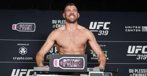 Dricus du Plessis furios din cauza confuziei la greutate de la UFC 319