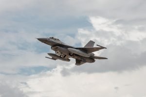 Forțele Aeriene primesc încă trei avioane F-16.