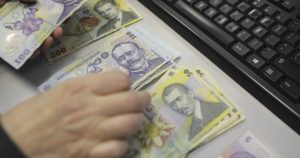 Guvernul intenționează să implementeze modificări semnificative la Pilonul II de Pensii, prin care deponenții vor fi limitați în a-și retrage integral suma acumulată odată ce au atins vârsta de pensionare.