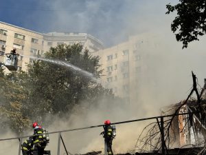 Incendiu în centrul Bucureștiului, avertizare RO-Alert