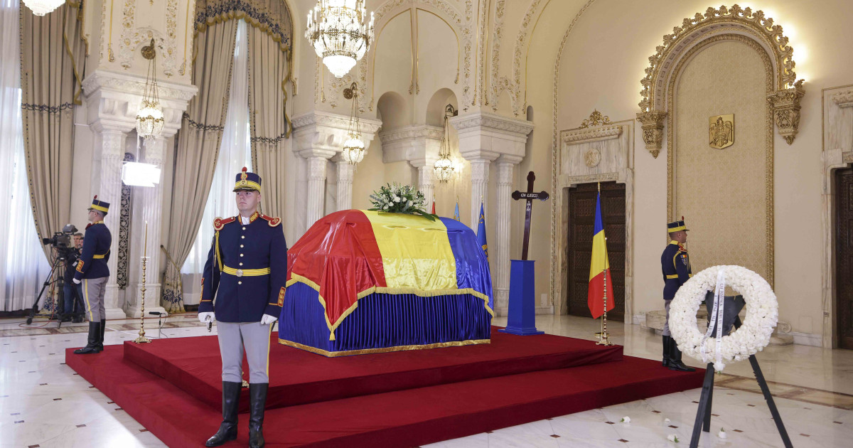 Funeraliile lui Ion Iliescu: Fostul președinte este condus azi pe ultimul drum. Ceremonie de înmormântare la Palatul Cotroceni