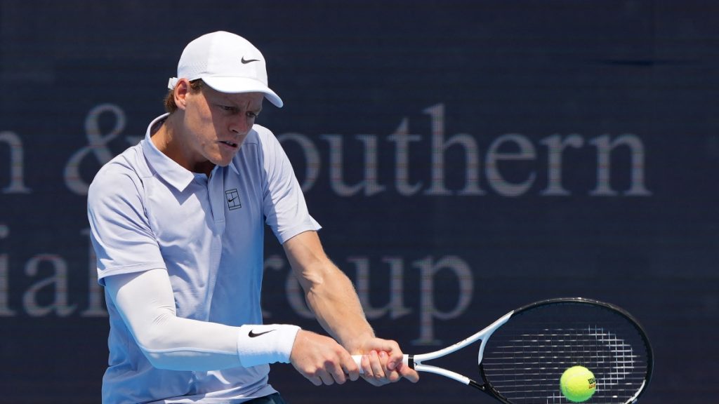 Sinner-Auger Aliassime a Cincinnati, diretta 6-0 6-2: Jannik domina e raggiunge la semifinale