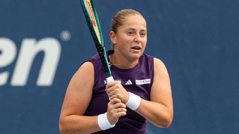 Jelena Ostapenko apologizes for comments made during heated US open match against Taylor Townsend
