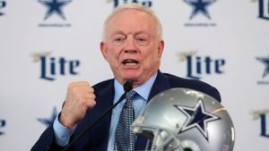 Jerry Jones: Schimbul lui Micah Parsons va îmbunătăți Cowboys