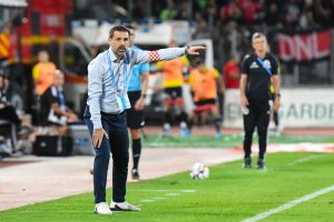 Kopic avertizează echipa înainte de meciul cu UTA.