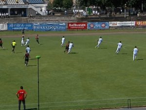 Echipa Corvinului Hunedoara înregistrează primul succes în campionat, după un meci strâns cu Chindia Târgoviște, scor 1-0, sub conducerea antrenorului Florin Maxim.