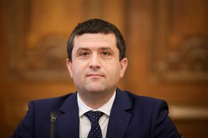 <p><strong>Senat: Moţiunea singulară a AUR împotriva ministrului Economiei – respinsă</strong></p>
