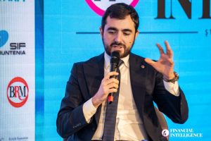 Năsui privind achitarea în rate a pensiei private: Grupul de interese a triumfat o dată în plus; Românii sunt cei prejudiciați