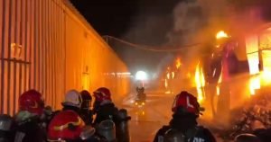 Incendiul de la Dragonul Roșu, din București: 4.000 mp afectați