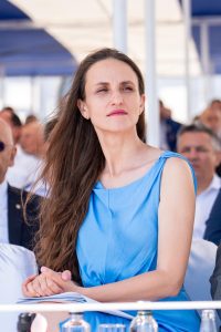 Oana Ţoiu: Există o discrepanță semnificativă între tratativele realizate sub supravegherea dronelor și cele care implică un armistițiu.