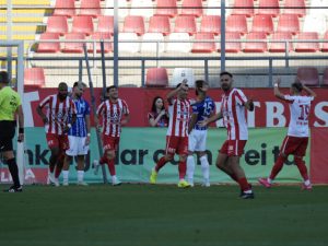 UTA – Farul 2-1! Arădenii rămân neînvinși în SuperLigă, în timp ce Zicu cunoaște primul eșec pe banca „Marinarilor”