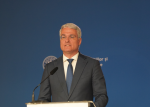 Pîslaru anticipă o expunere legată de procurarea de microbuze electronice pentru școli până la finele lunii august.