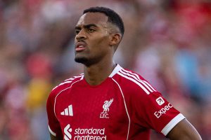 Ryan Gravenberch lipsește din lotul de 21 de jucători al lui Liverpool de la Wembley.