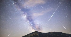 Săptămâna viitoare, puteți admira cea mai spectaculoasă ploaie de stele a verii, Perseide 2025, în momentul lor de maxim.