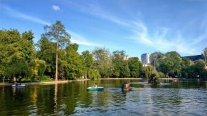 Septembrie va aduce temperaturi peste medie.