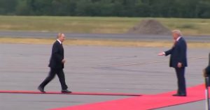 Trump și Putin s-au întâlnit la baza Elmendorf-Richardson din Alaska