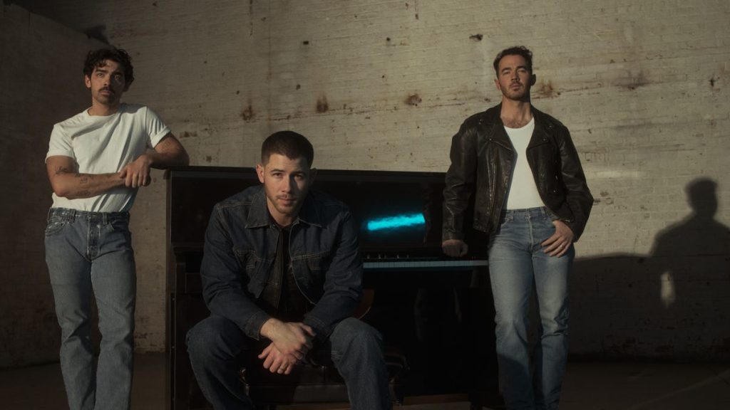 Jonas Brothers 2025 MetLife Stadium tour launch setlist