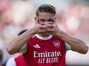 Viktor Gyokeres marchează împotriva lui Arsenal, nu lasă nicio șansă portarului advers.
