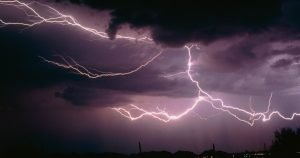 Cod portocaliu pentru furtuni intense anunțat de ANM