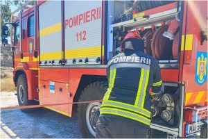 Explozie severă într-un apartament din Cernavodă, zeci de locatari evacuându-se panicati