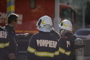 Incendiu devastator în Mamaia: Fostul club nocturn Bellagio a fost cuprins de un foc puternic, autoritățile au deschis o anchetă penală