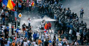 Protest în Piața Victoriei pe 10 august, la 7 ani de la violențele Jandarmeriei: „Ne-au bătut, ne-au gazat, dar faptele se prescriu în 2026”
