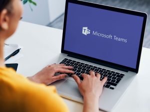Microsoft Teams implementează măsuri de siguranță pentru a contracara atacurile cibernetice.