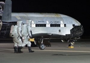 Avionul X-37B își începe o misiune enigmatică, echipat cu „GPS cuantic”.
