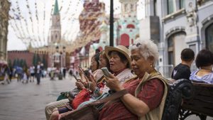 Rusia impune restricții asupra apelurilor prin WhatsApp și Telegram, în cadrul eforturilor sale de a khuônarea rețelelor de socializare online