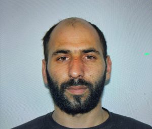 Poliția caută un bărbat de 32 de ani, originar din județul Prahova.