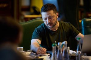 Zelenski, invitat în SUA; Trump convoca liderii europeni la o întâlnire la Casa Albă