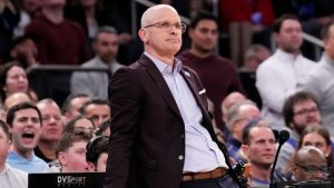 Antrenorul UConn, Dan Hurley, spune cum Geno Auriemma l‑a redirecționat în carte.