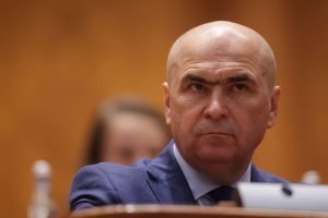 Istoricul îndeamnă la trezirea conștiinței românilor.