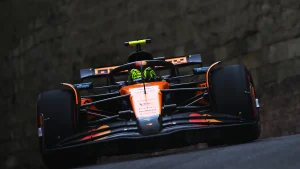 Lando Norris conduce în fața lui Max Verstappen și Oscar Piastri la Baku
