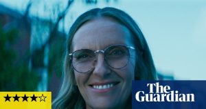 Recenzie Wayward – Toni Collette strălucește în acest thriller sumbru despre adolescenți fugitivi