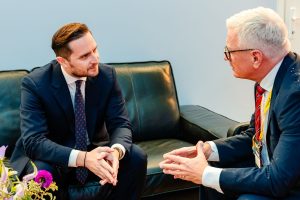 Primarul Stelian Bujduveanu se întâlneşte cu omologul său din Poznań: Discuţii oficiale cu Jacek Jaśkowiak pe agenda zilei