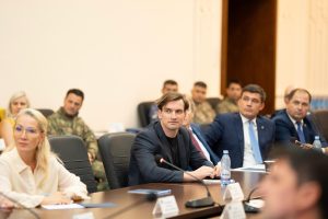 Deputatul Andrei Baciu a participat la o întâlnire oficială cu ministrul apărării naționale și a anunțat detalii despre evenimentul respectiv pe Facebook.