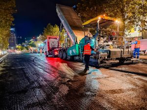 Primarul Stelian Bujduveanu anunță începerea lucrărilor de refacere a carosabilului pe marile bulevarde ale orașului, inclusiv pe Calea Victoriei