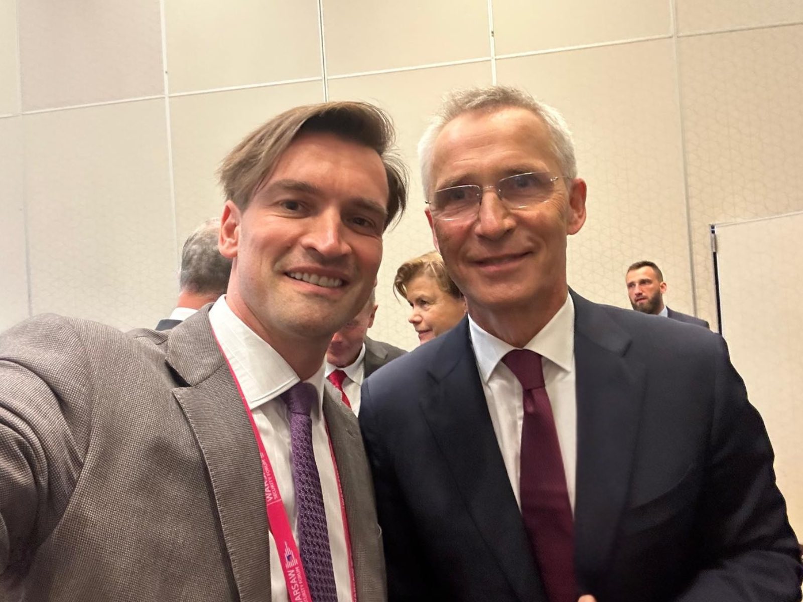 Deputatul Andrei Baciu a abordat la Warsaw Security Forum evoluţia subiectului pe Facebook