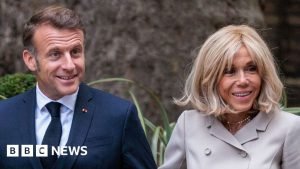 Macron să prezinte probe științifice pentru a dovedi că Brigitte este femeie, spune avocatul
